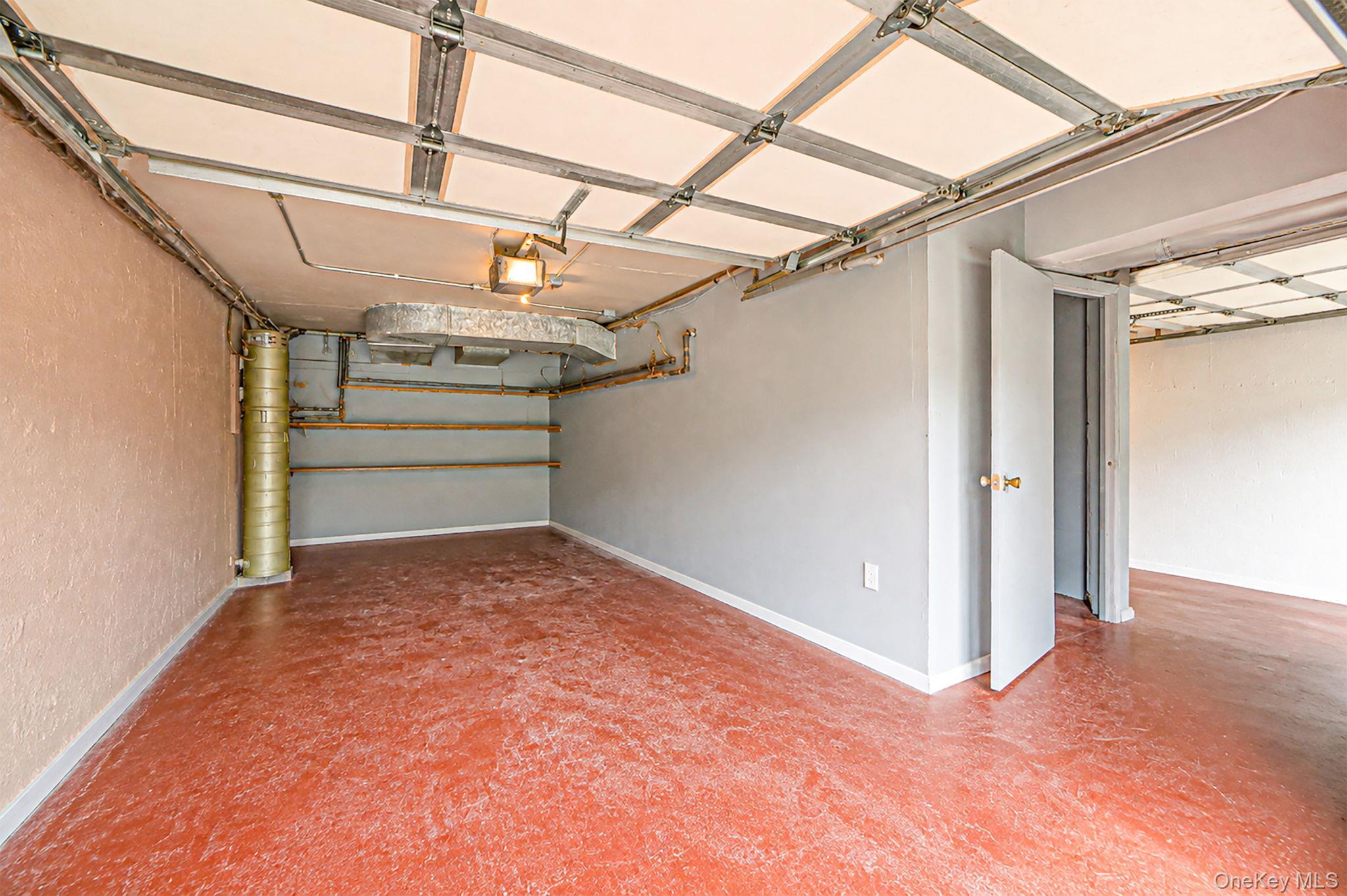 Single Family Colonial Drive  Suffolk County, NY 11787, MLS-1039816-38