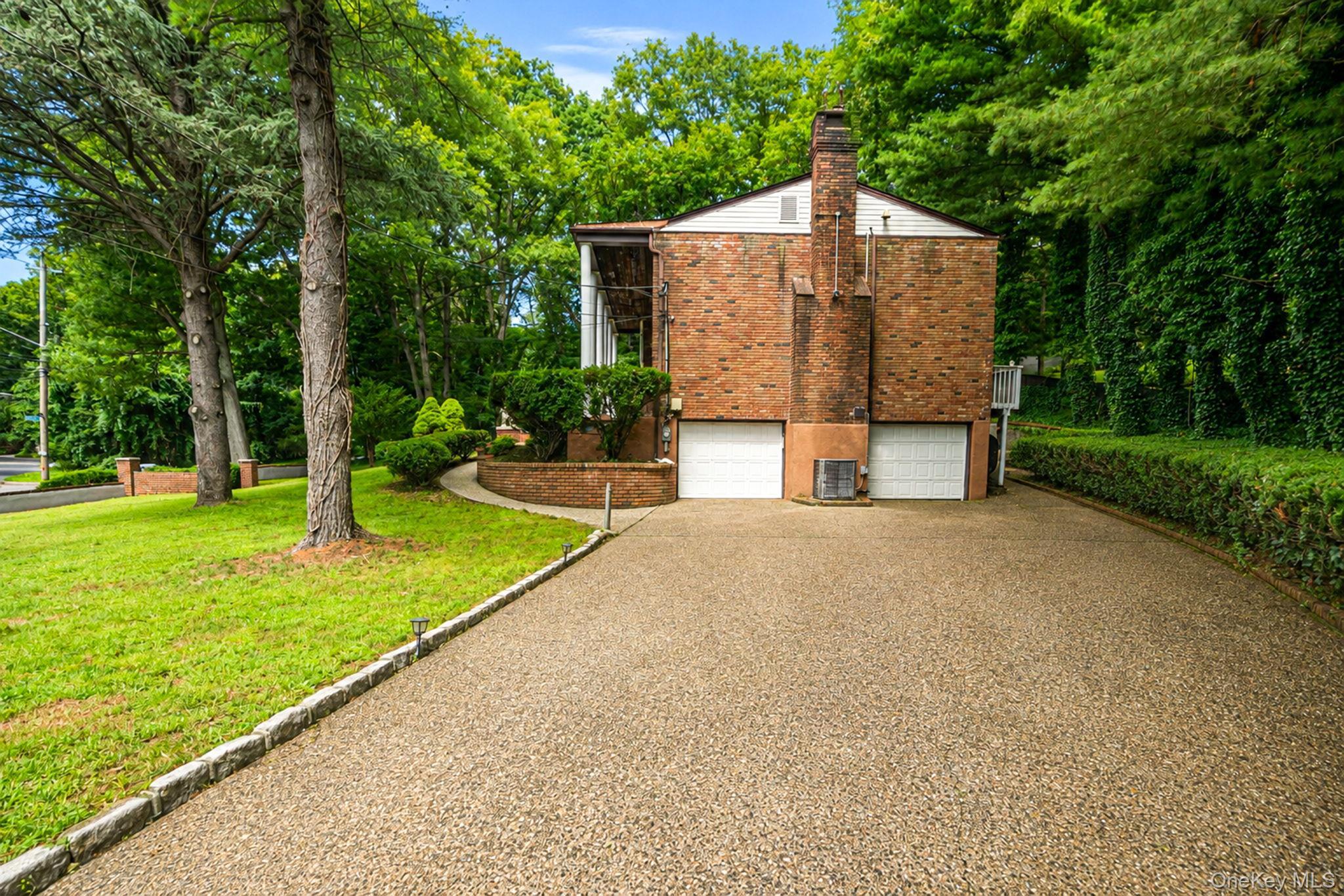Single Family Colonial Drive  Suffolk County, NY 11787, MLS-1039816-40