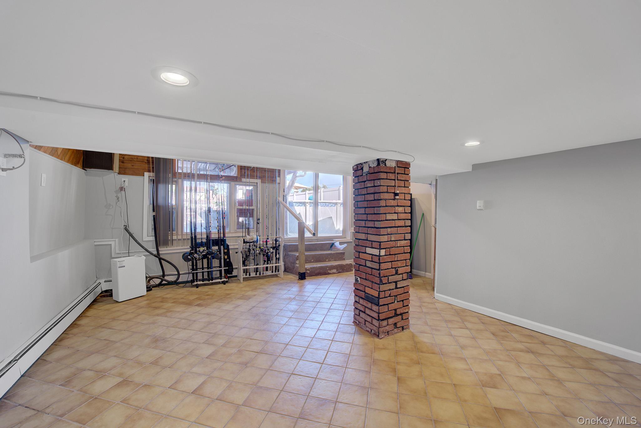 Single Family Suffolk Road  Nassau County, NY 11558, MLS-1039818-27