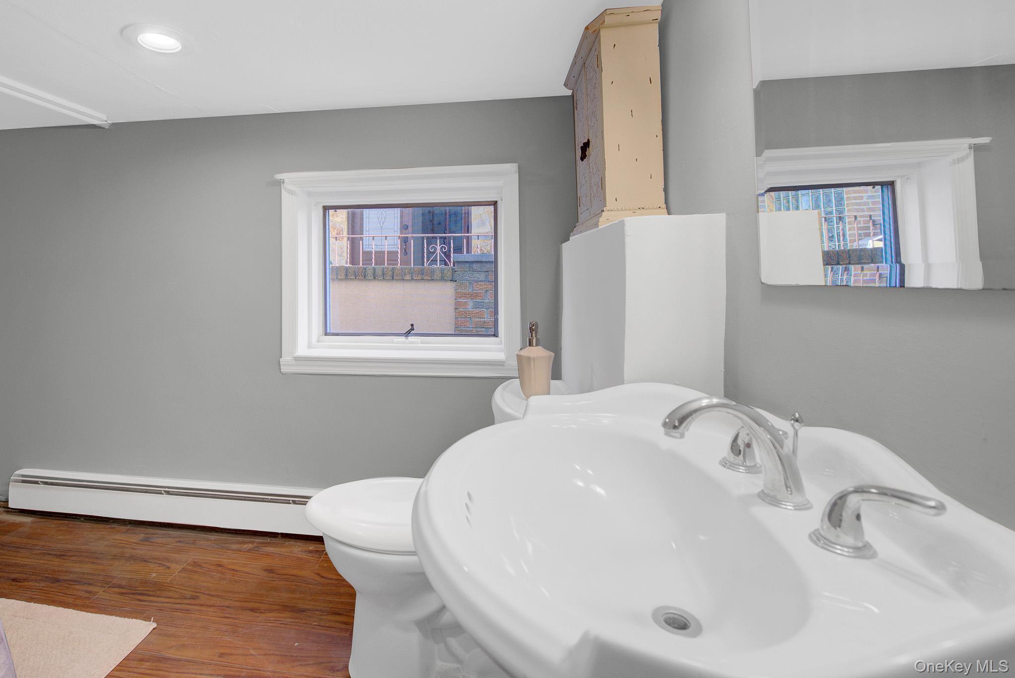 Single Family Suffolk Road  Nassau County, NY 11558, MLS-1039818-33