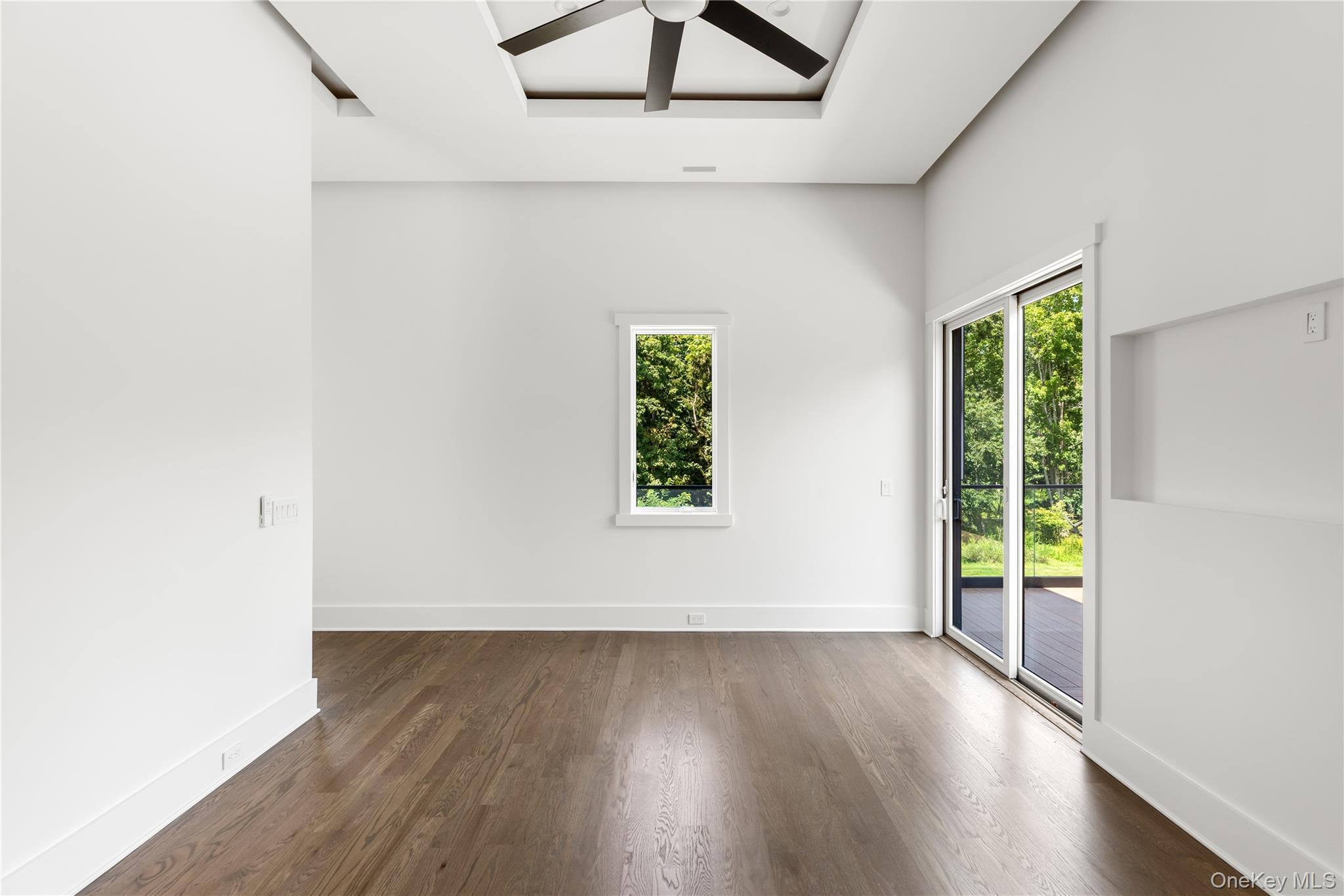 Single Family Old Neck Road S  Suffolk County, NY 11934, MLS-1039826-28