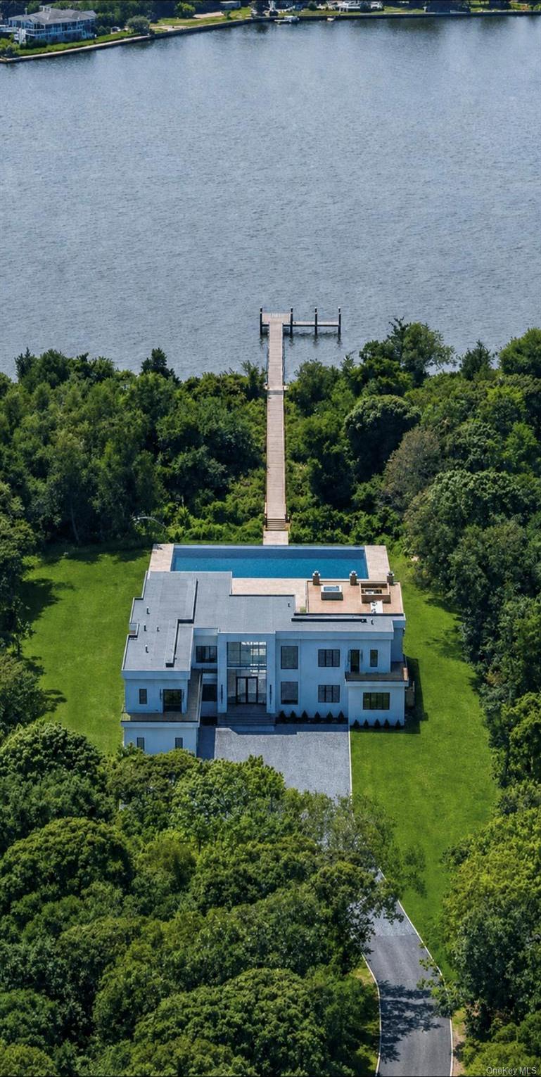 Single Family Old Neck Road S  Suffolk County, NY 11934, MLS-1039826-48