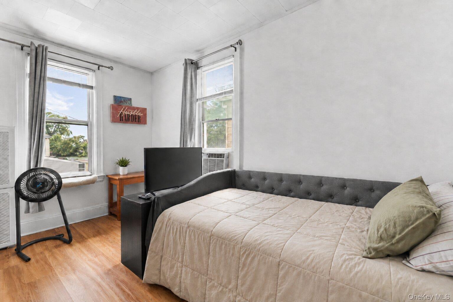 Single Family Linden Boulevard  Queens, NY 11417, MLS-1039830-28