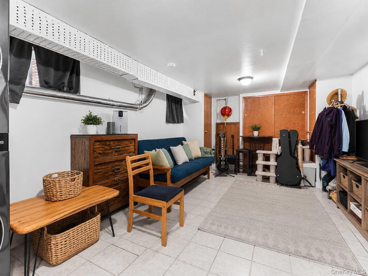 Single Family Linden Boulevard  Queens, NY 11417, MLS-1039830-33