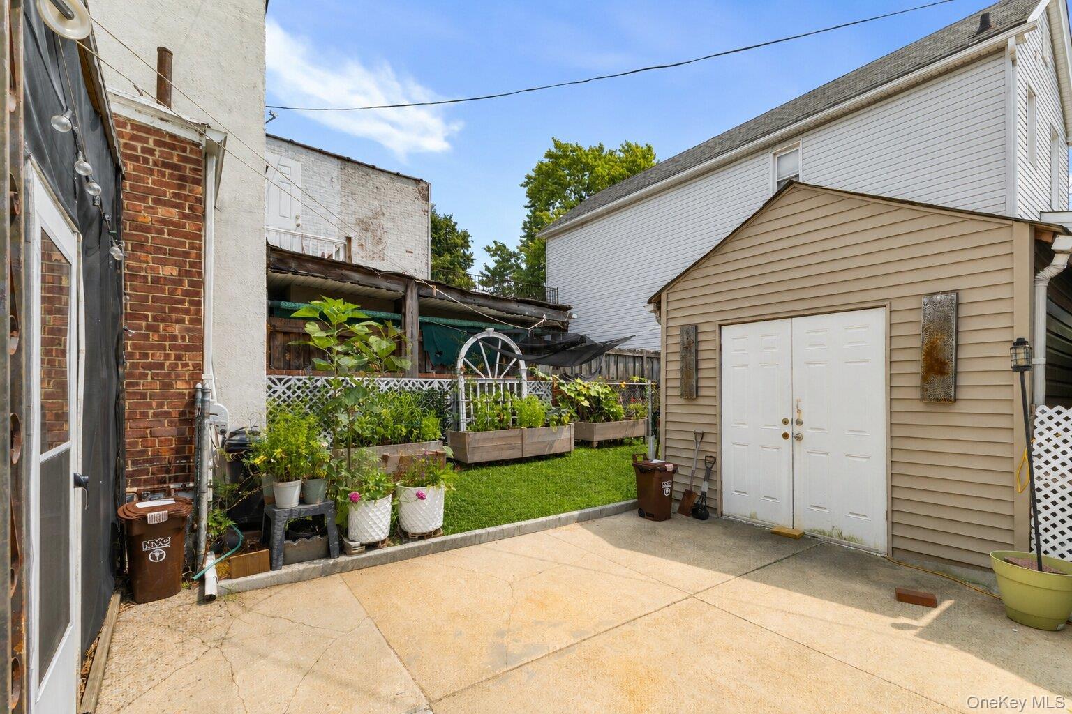 Single Family Linden Boulevard  Queens, NY 11417, MLS-1039830-35