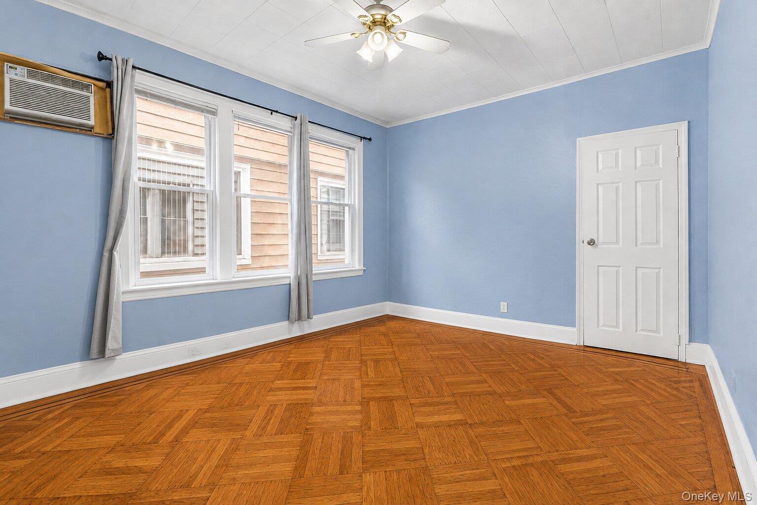 Single Family Linden Boulevard  Queens, NY 11417, MLS-1039830-8