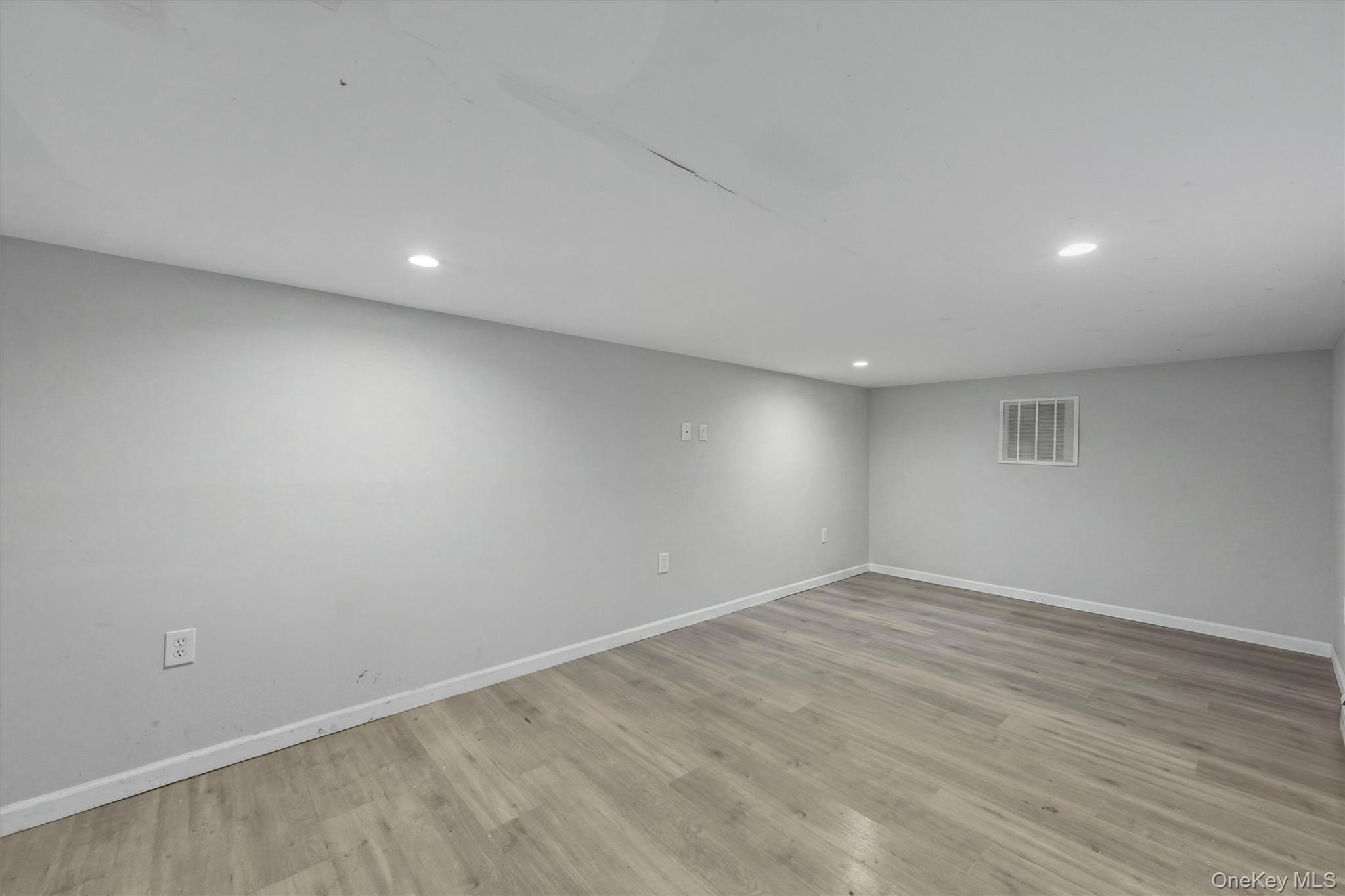 Single Family Dutchess Avenue Dutchess County, NY 12590, MLS-1039860-33