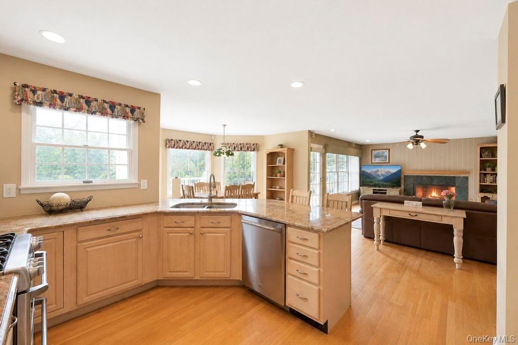 Single Family Hayrick Lane  Suffolk County, NY 11725, MLS-1039870-18