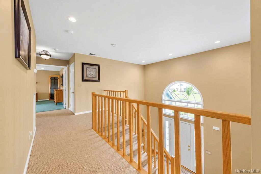 Single Family Hayrick Lane  Suffolk County, NY 11725, MLS-1039870-23