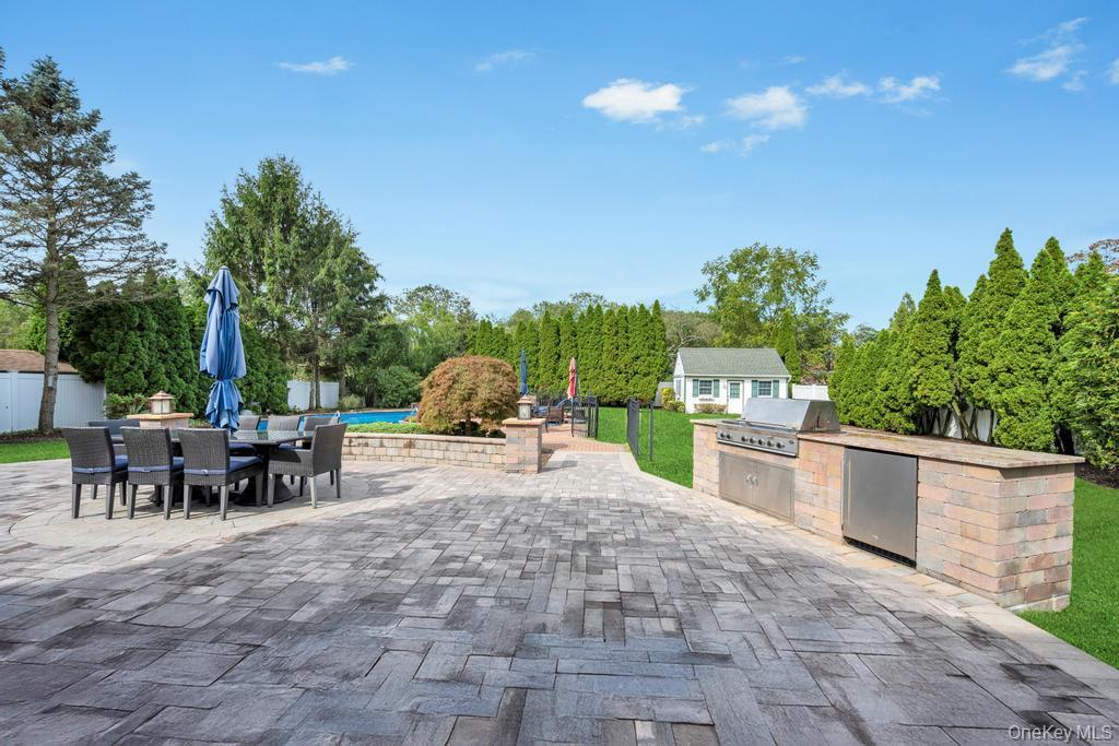 Single Family Hayrick Lane  Suffolk County, NY 11725, MLS-1039870-41