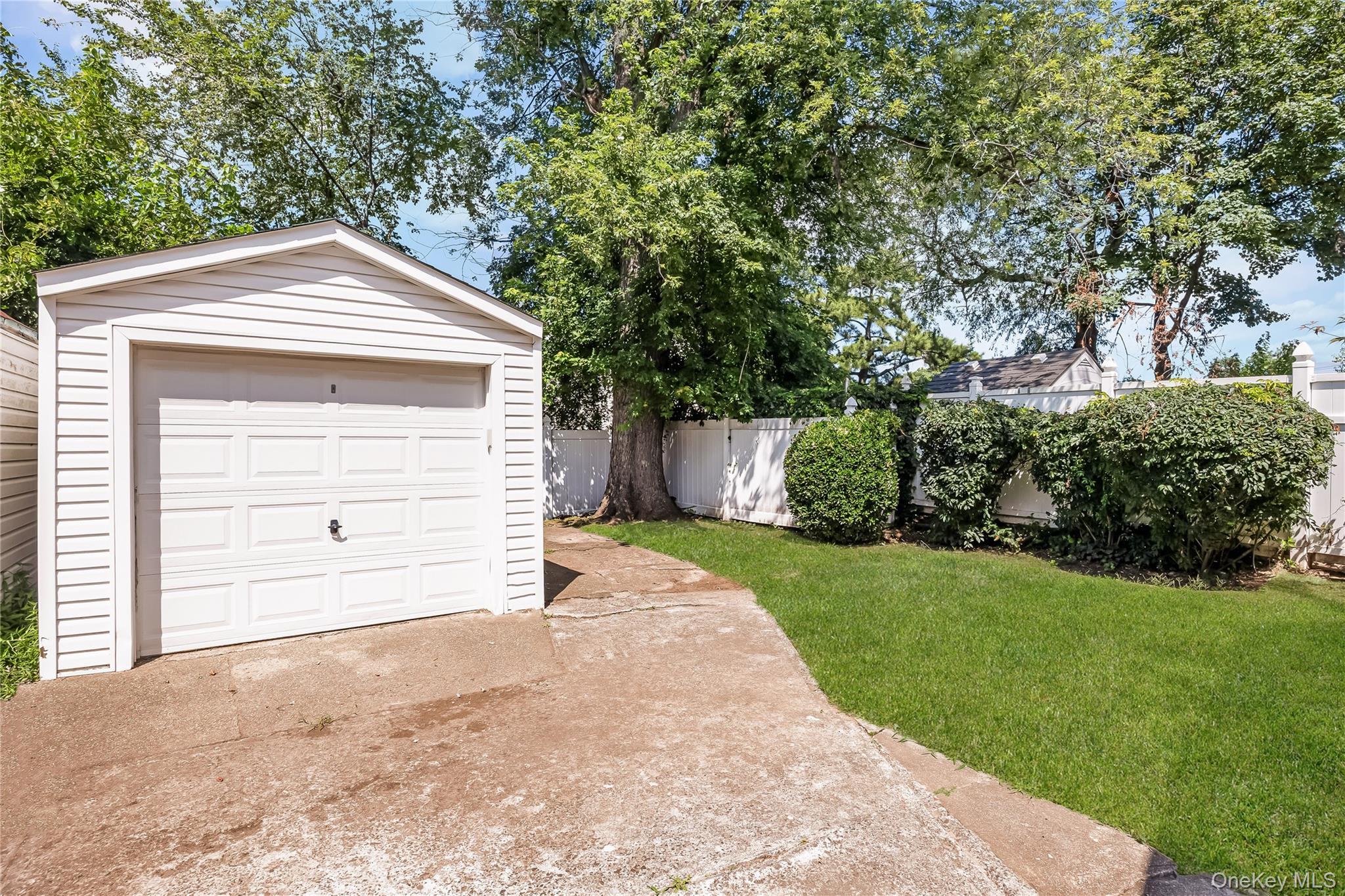 Single Family 220th Street  Queens, NY 11429, MLS-1039891-23