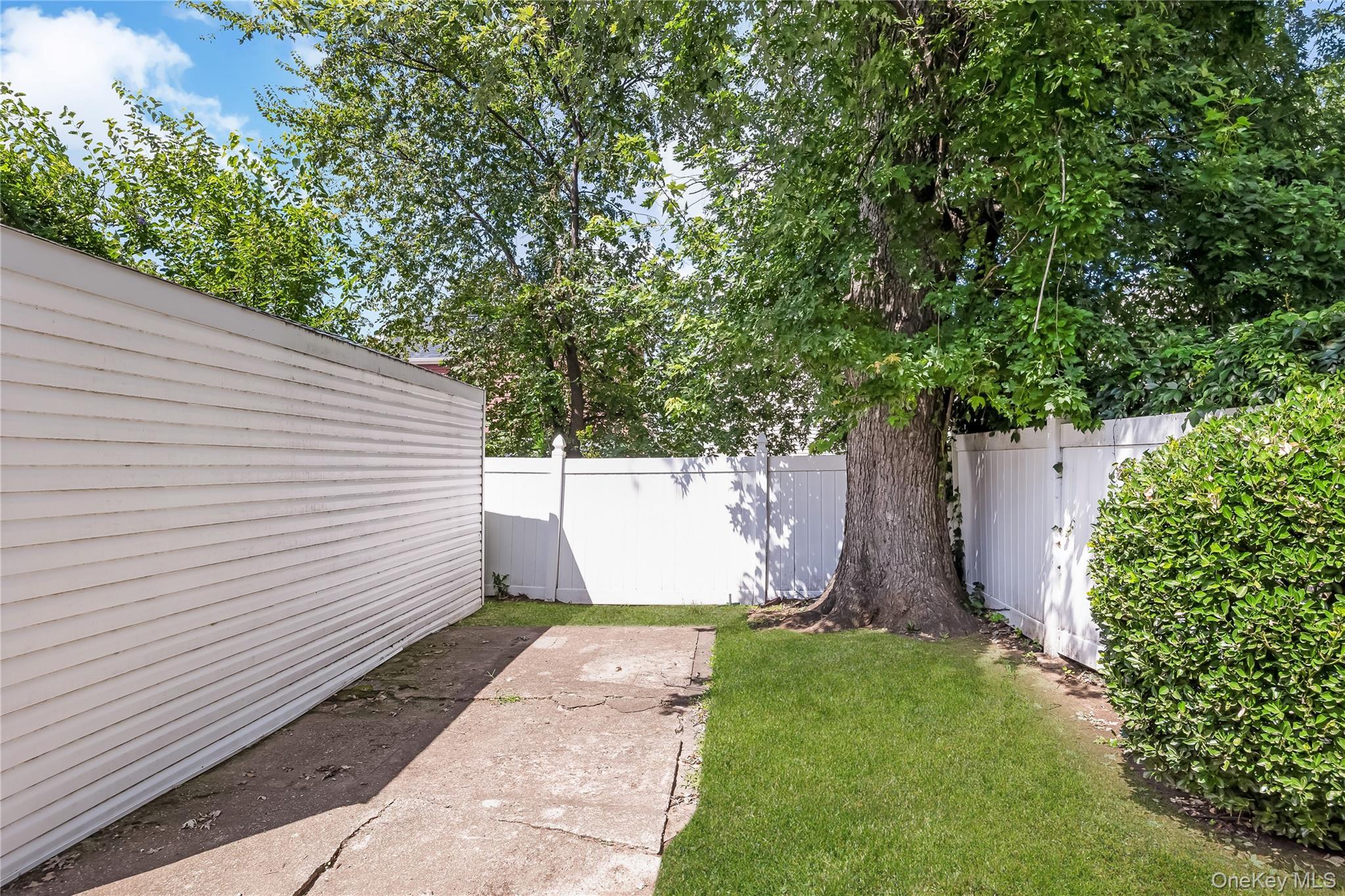 Single Family 220th Street  Queens, NY 11429, MLS-1039891-24