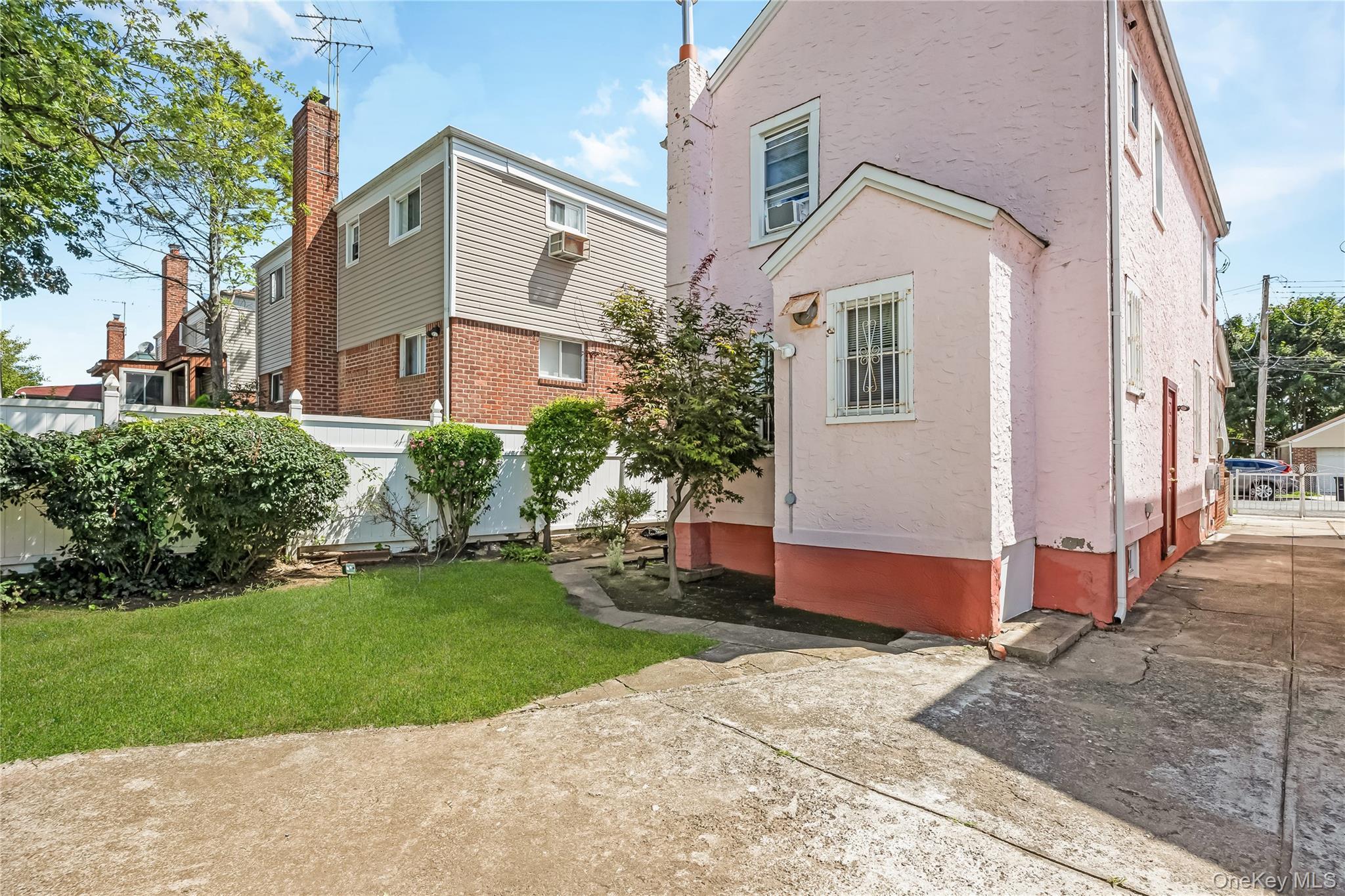 Single Family 220th Street  Queens, NY 11429, MLS-1039891-26