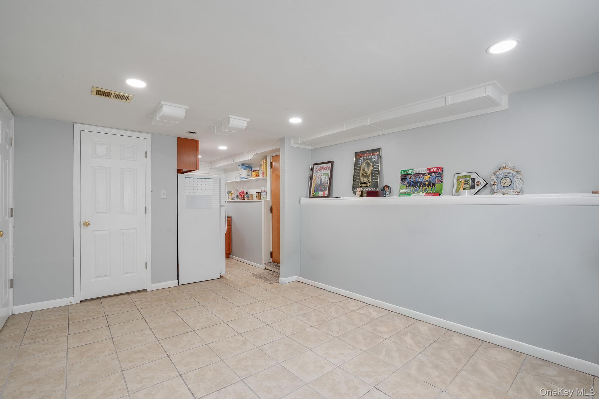 Single Family Hampton Road Dutchess County, NY 12603, MLS-1039910-25