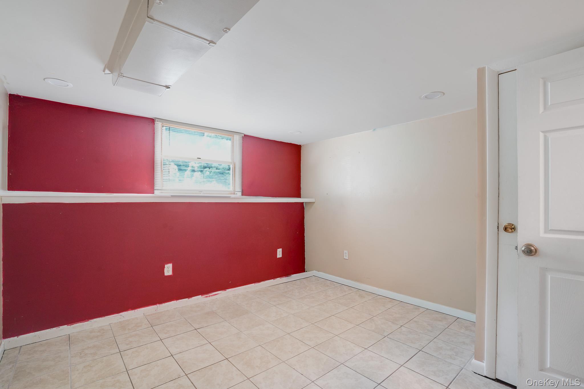 Single Family Hampton Road Dutchess County, NY 12603, MLS-1039910-28