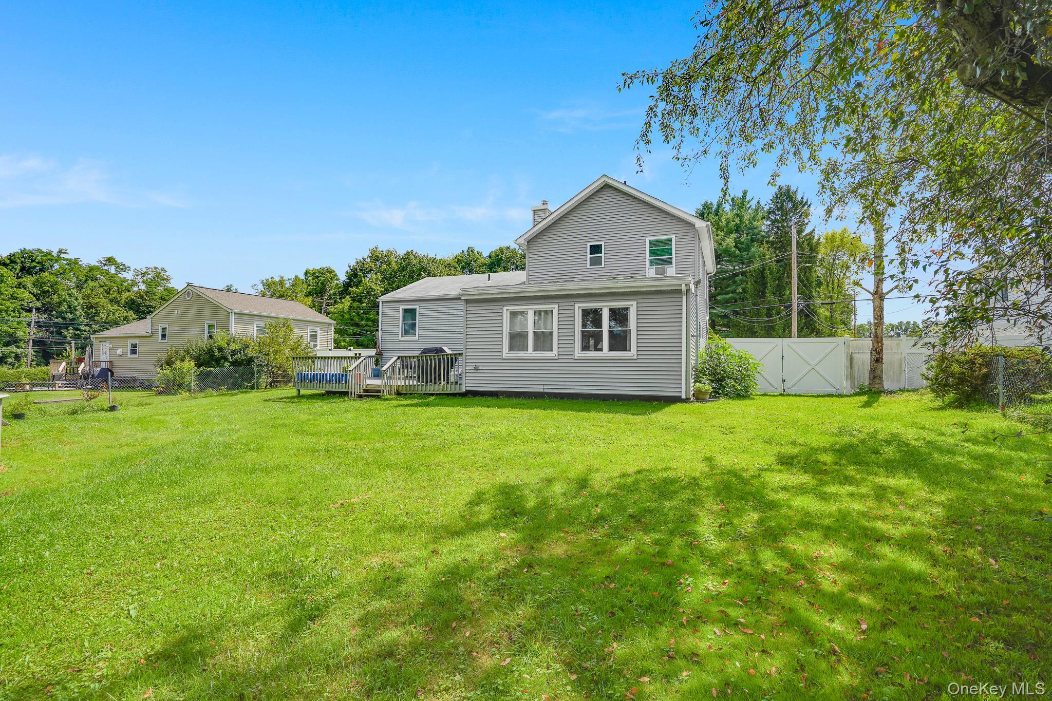 Single Family Hampton Road Dutchess County, NY 12603, MLS-1039910-34