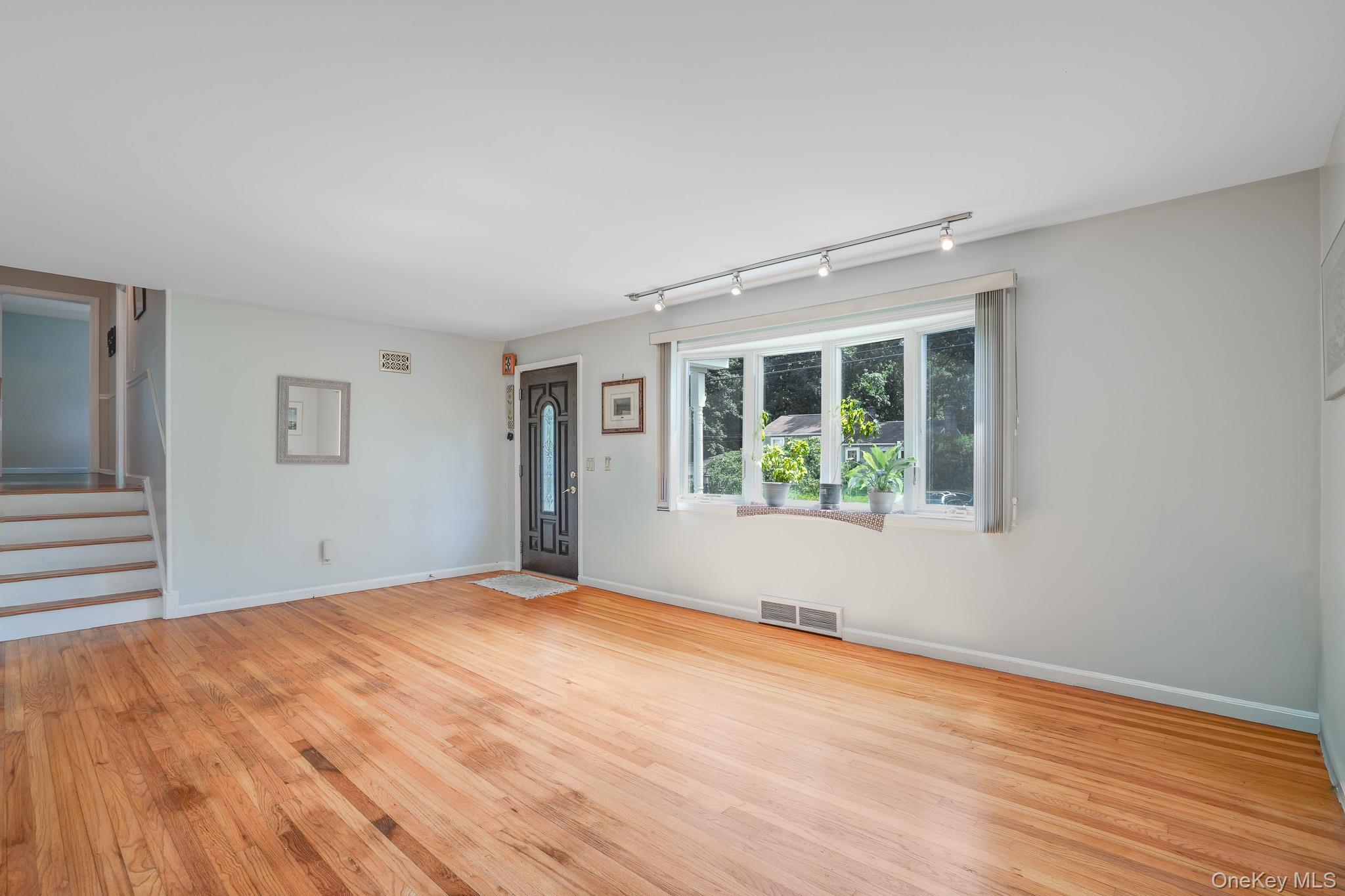 Single Family Hampton Road Dutchess County, NY 12603, MLS-1039910-6