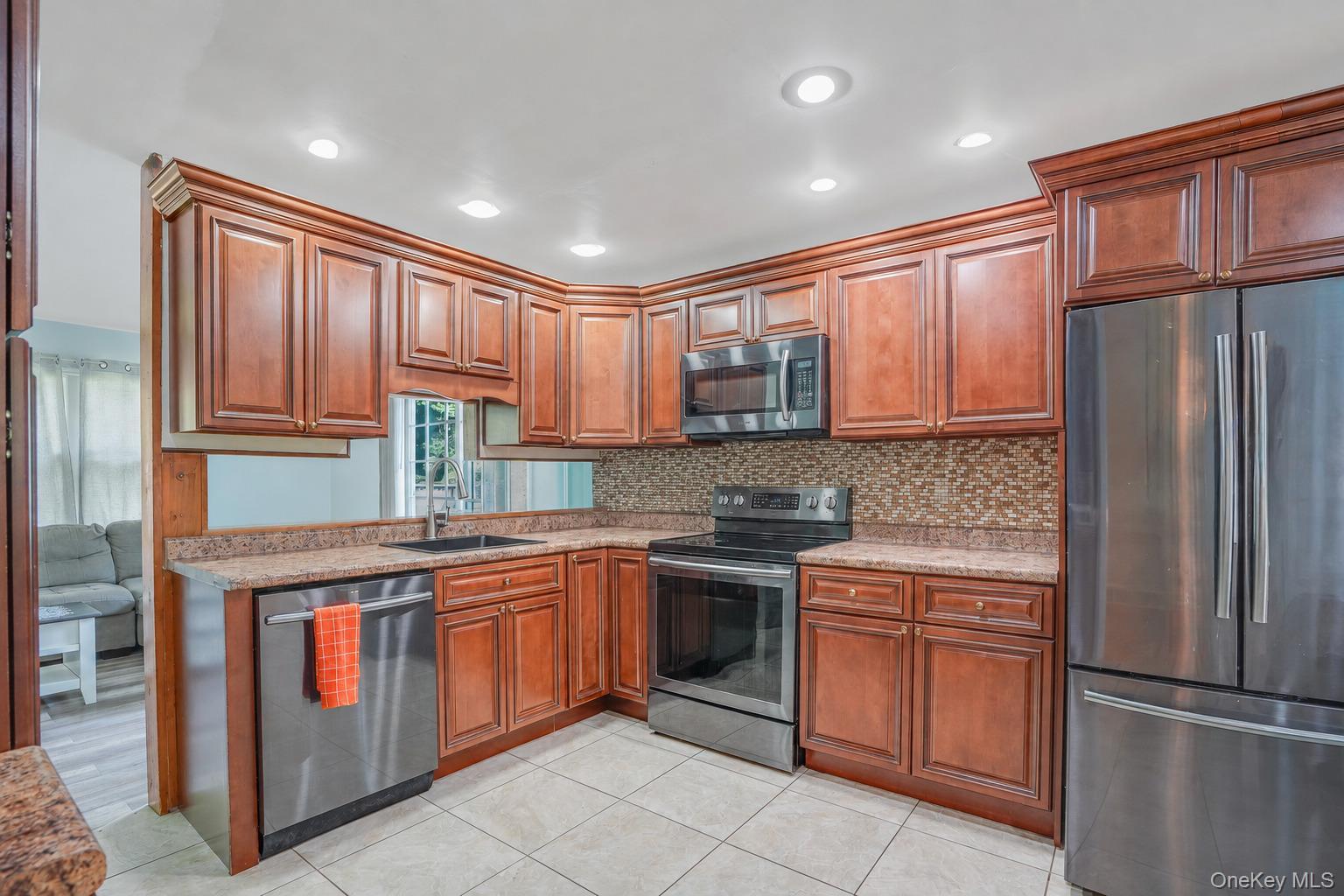 Single Family Hampton Road Dutchess County, NY 12603, MLS-1039910-9