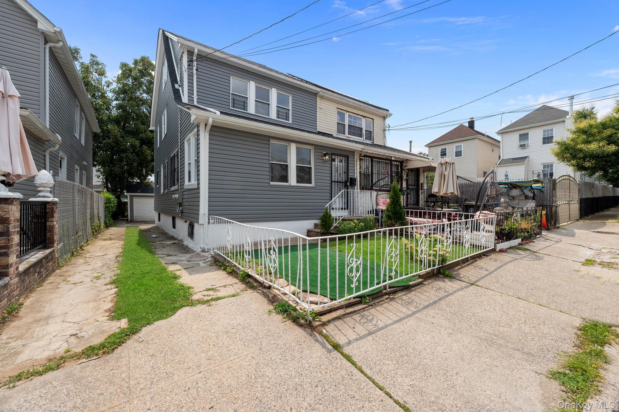 Single Family 105 Avenue  Queens, NY 11433, MLS-1039918-14