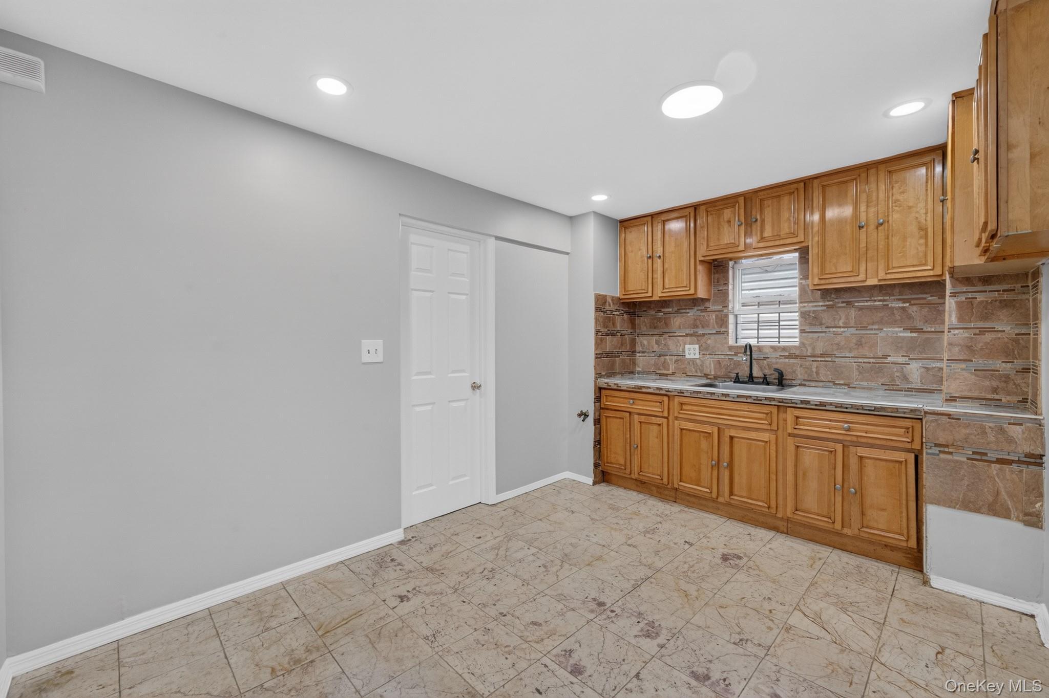 Single Family 123rd Avenue Queens, NY 11436, MLS-1039923-3