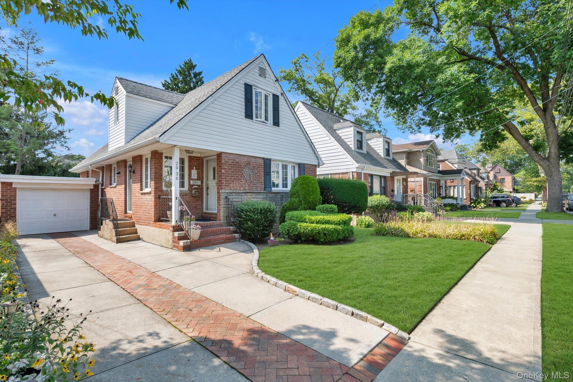 Single Family 165th Street  Queens, NY 11358, MLS-1039928-2