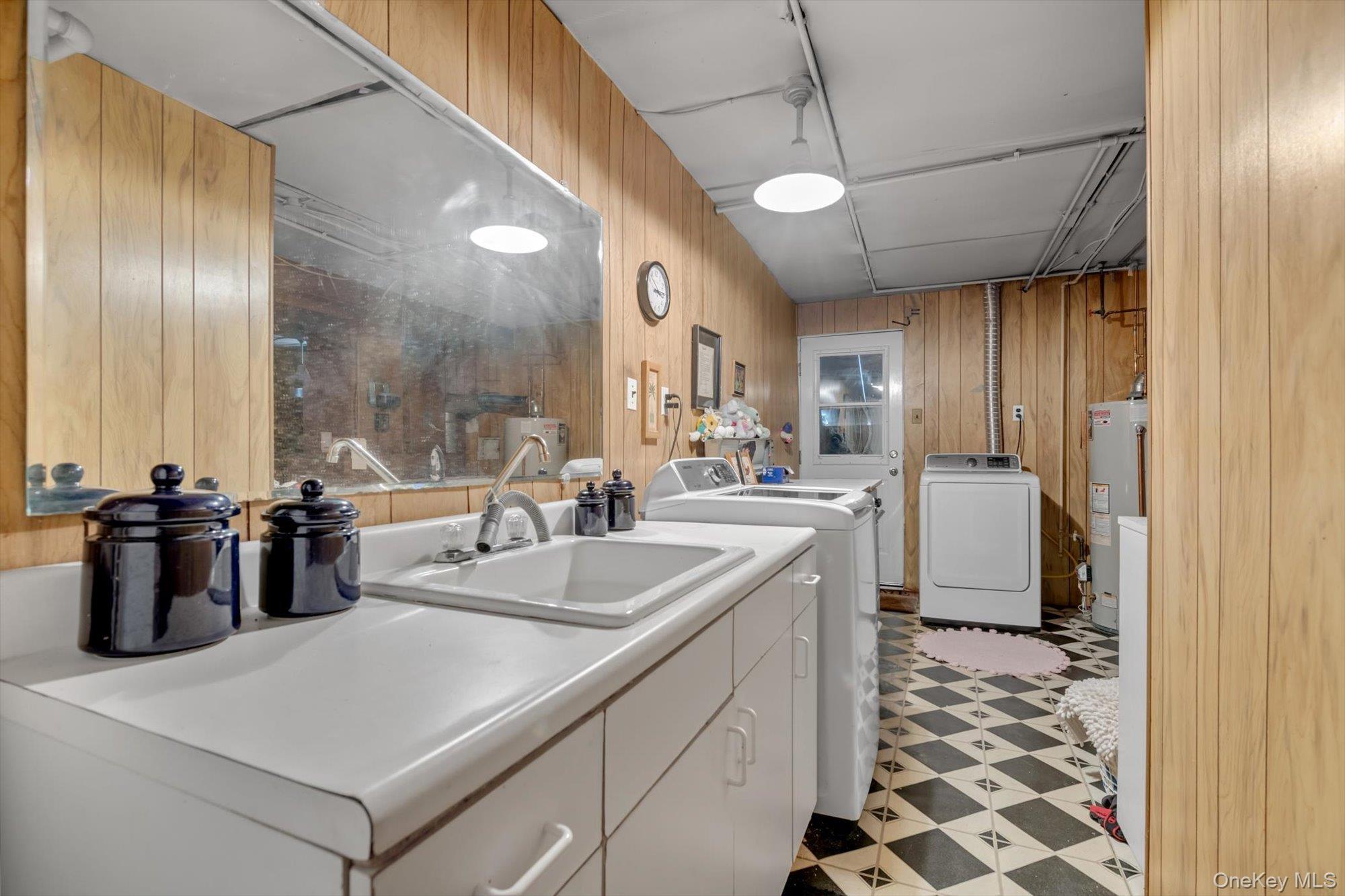 Single Family 165th Street  Queens, NY 11358, MLS-1039928-20