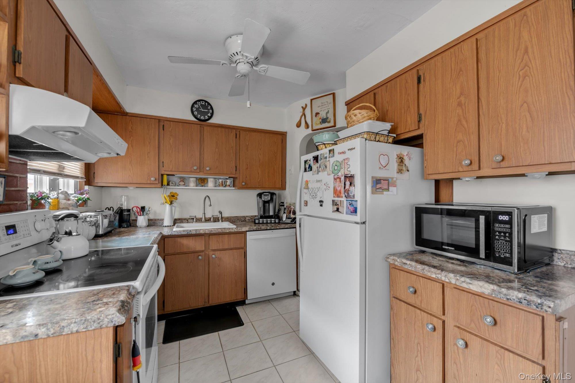 Single Family 165th Street  Queens, NY 11358, MLS-1039928-8