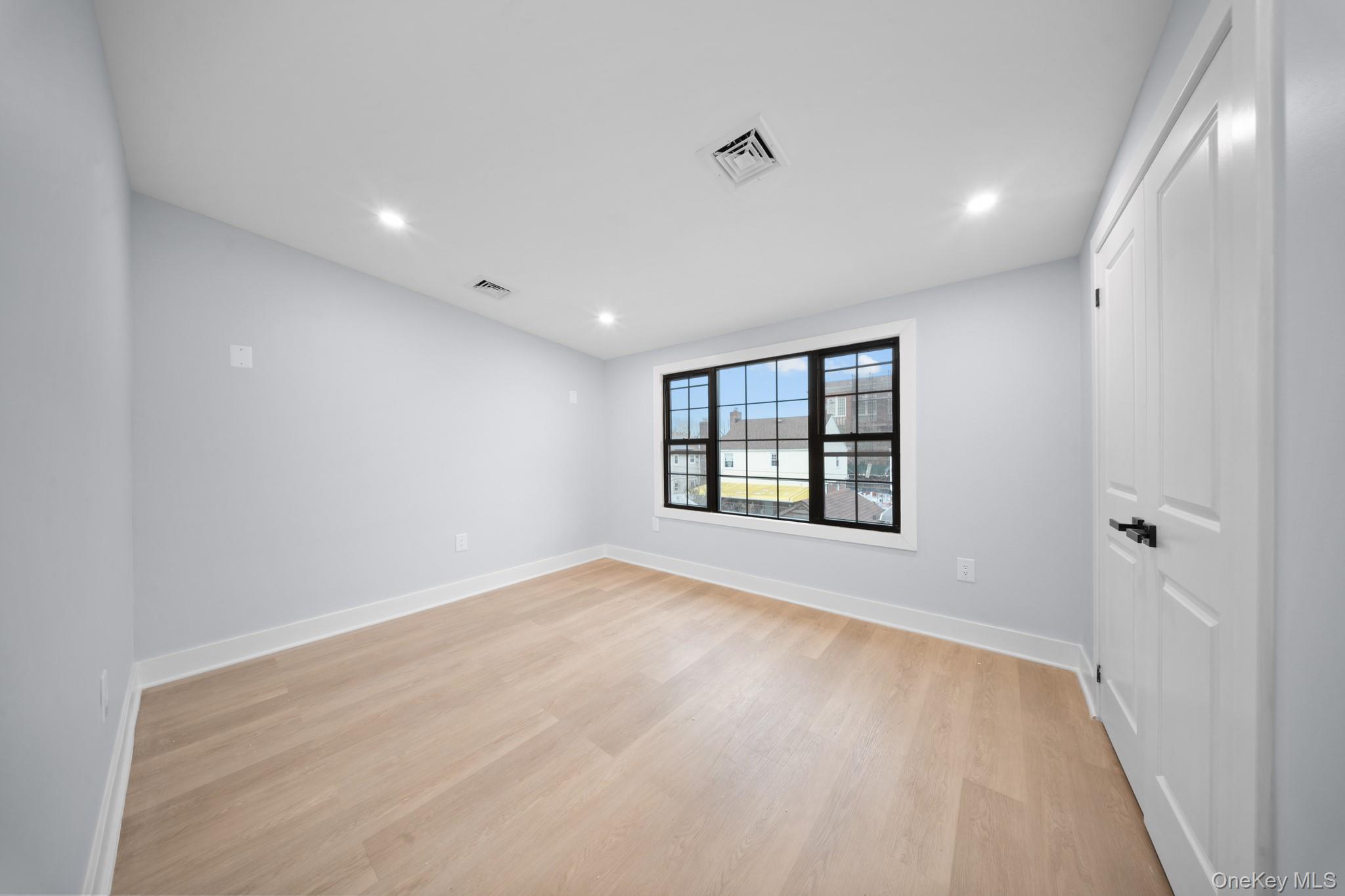 Single Family 217th Street  Queens, NY 11411, MLS-1039929-11