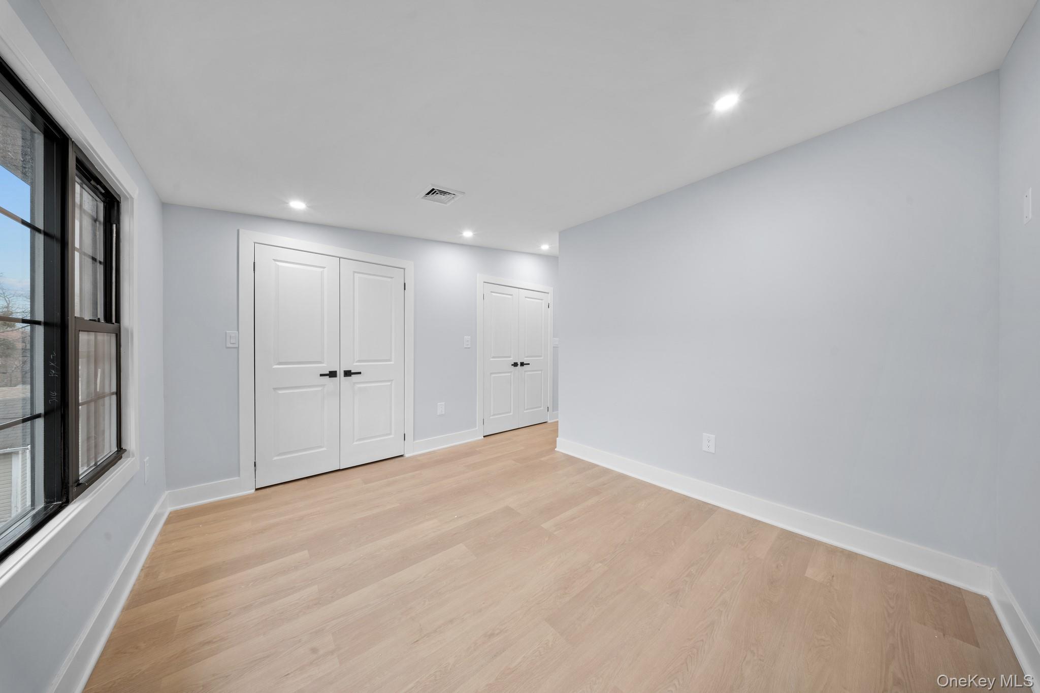 Single Family 217th Street  Queens, NY 11411, MLS-1039929-12