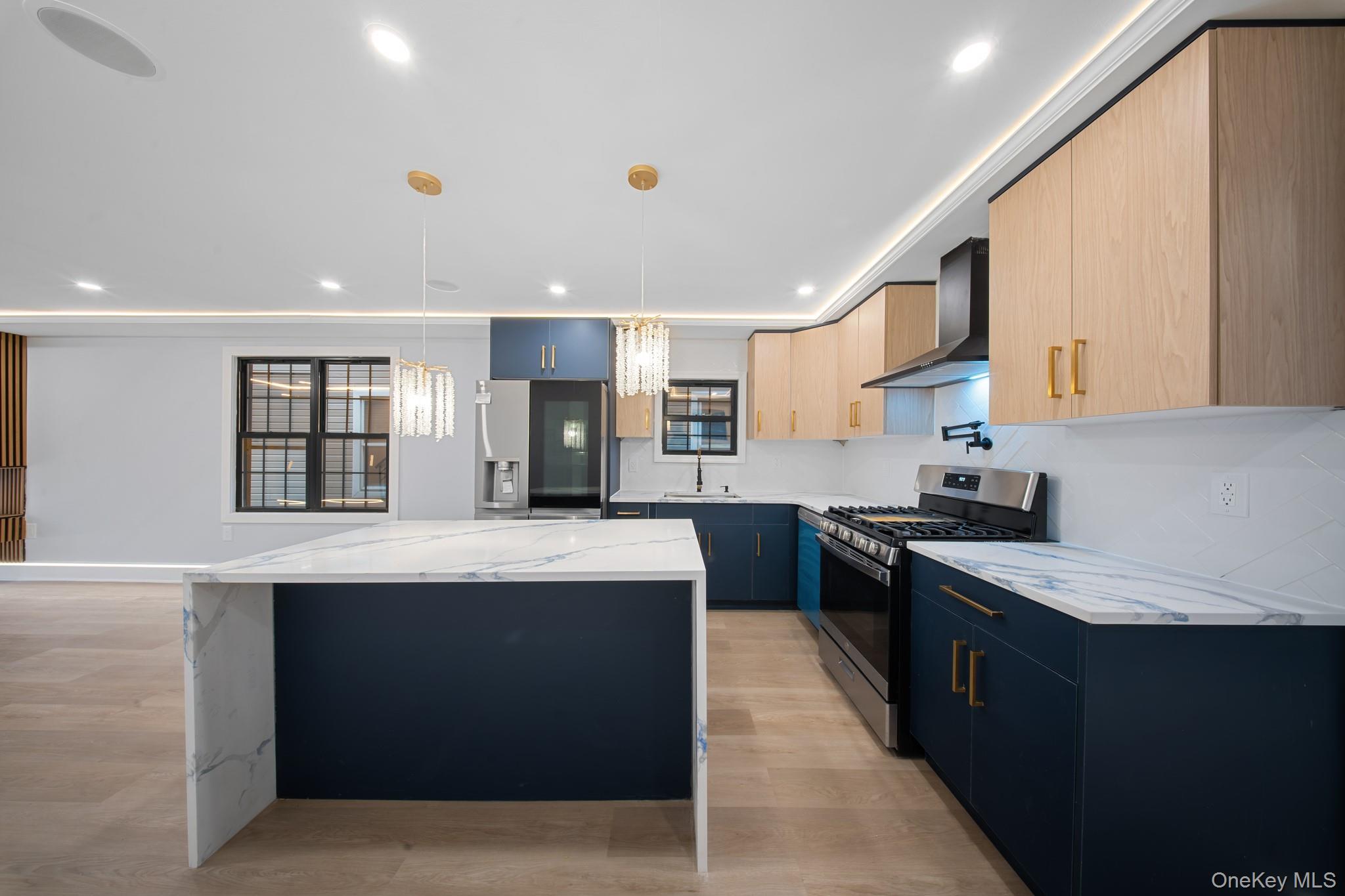 Single Family 217th Street  Queens, NY 11411, MLS-1039929-2