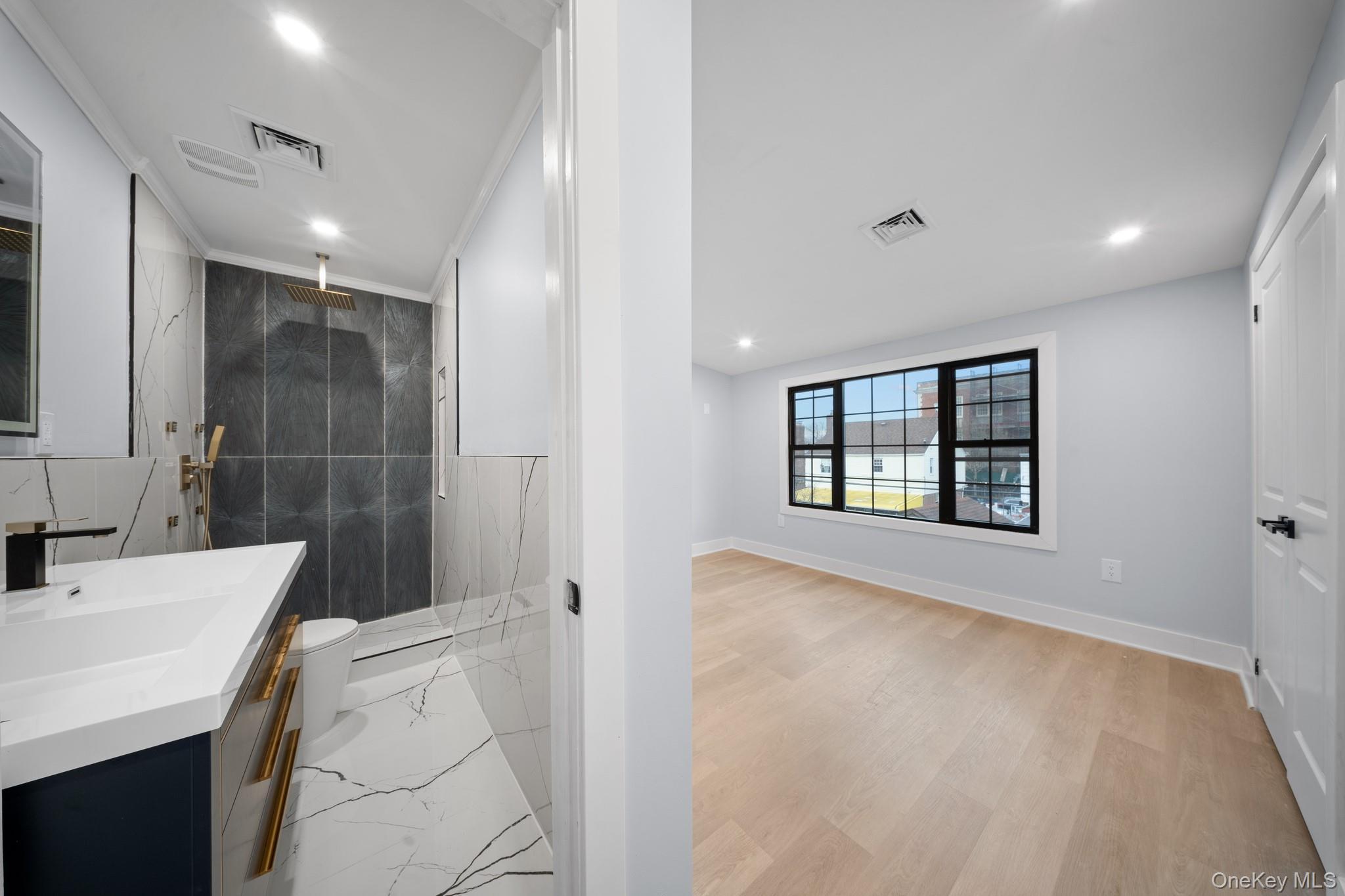 Single Family 217th Street  Queens, NY 11411, MLS-1039929-4