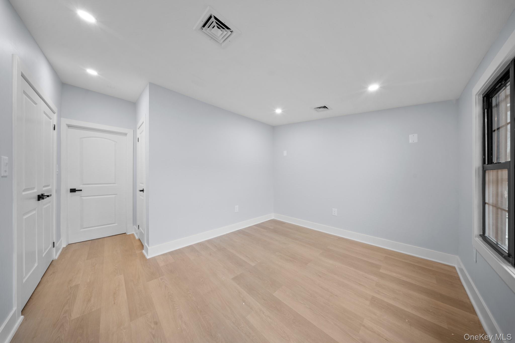 Single Family 217th Street  Queens, NY 11411, MLS-1039929-5