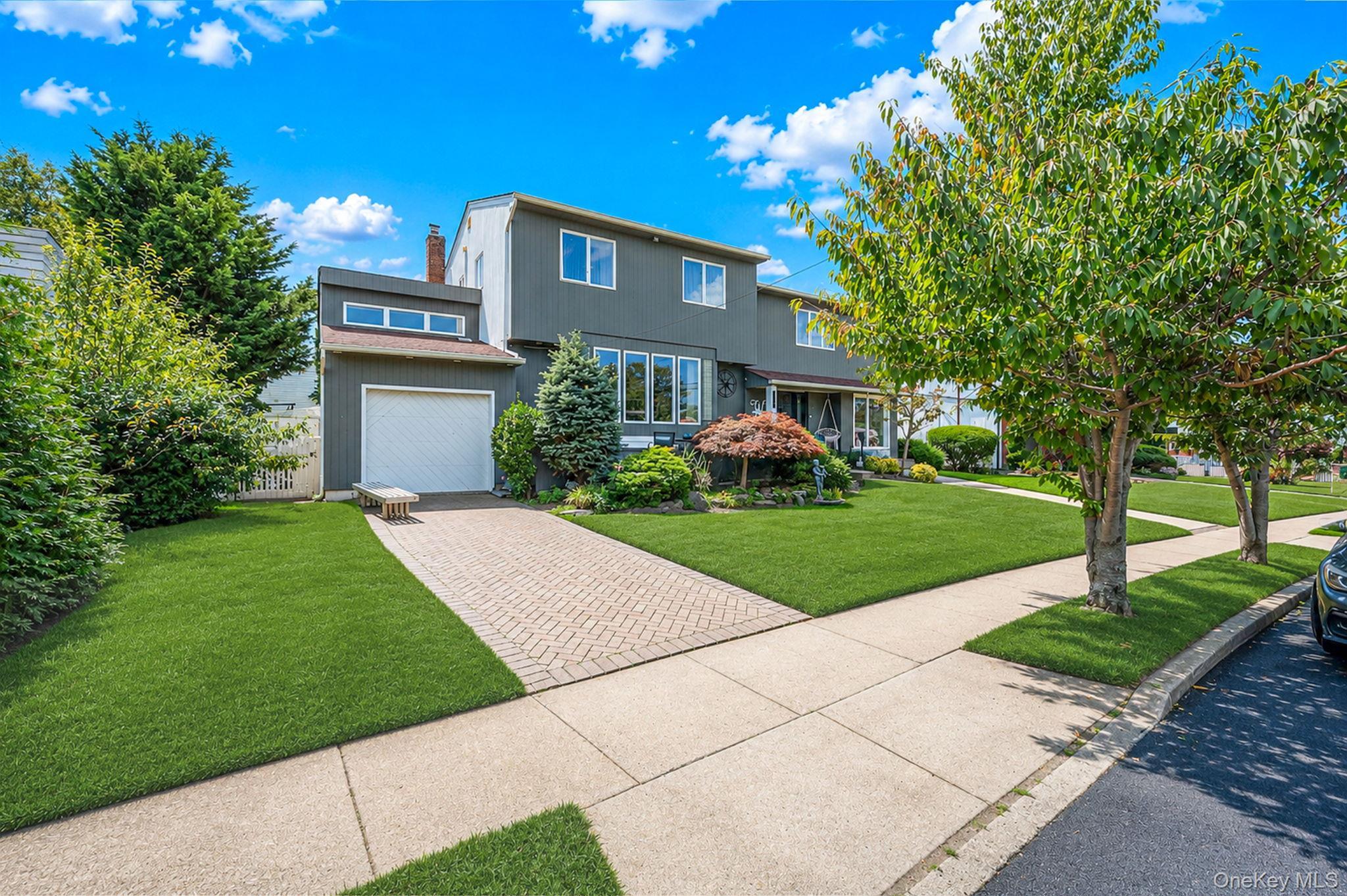 Single Family Mildred Drive Nassau County, NY 11510, MLS-1039948-2