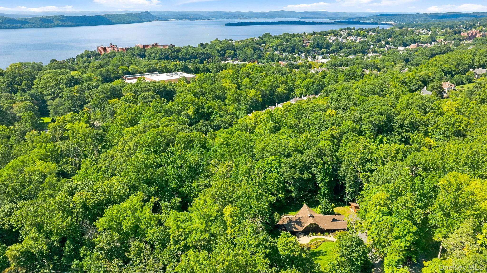 Single Family Scarborough Road  Westchester County, NY 10510, MLS-1039995-4
