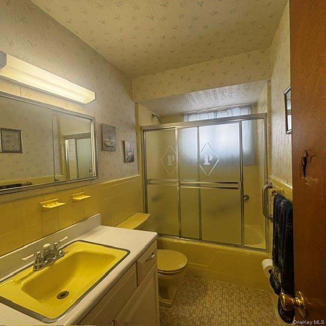 Single Family E Neptune Avenue Suffolk County, NY 11757, MLS-1040005-16