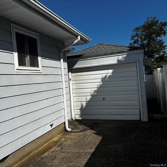 Single Family E Neptune Avenue Suffolk County, NY 11757, MLS-1040005-3