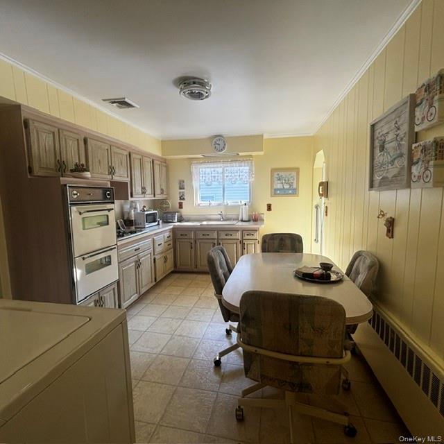 Single Family E Neptune Avenue Suffolk County, NY 11757, MLS-1040005-8