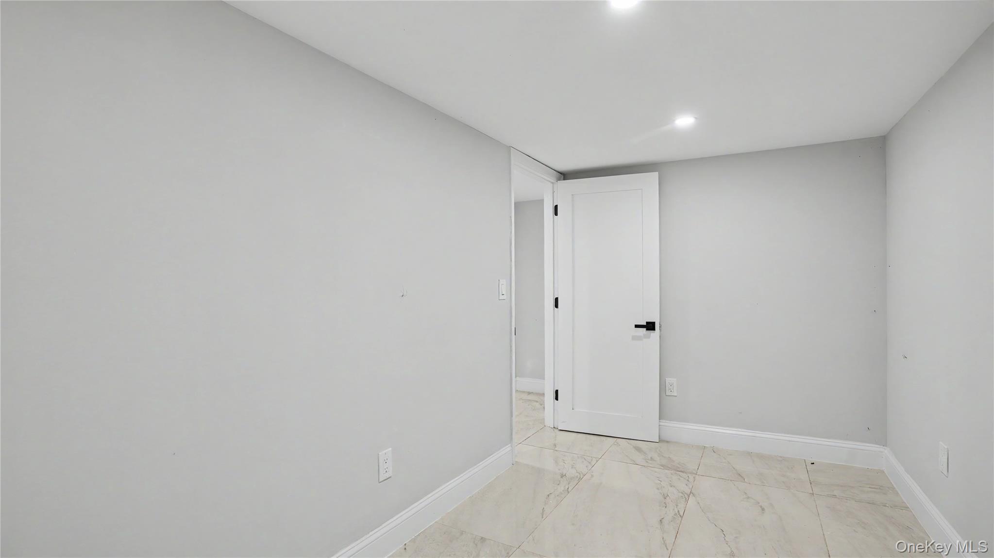 Single Family Hill Street Brooklyn, NY 11208, MLS-1040016-15
