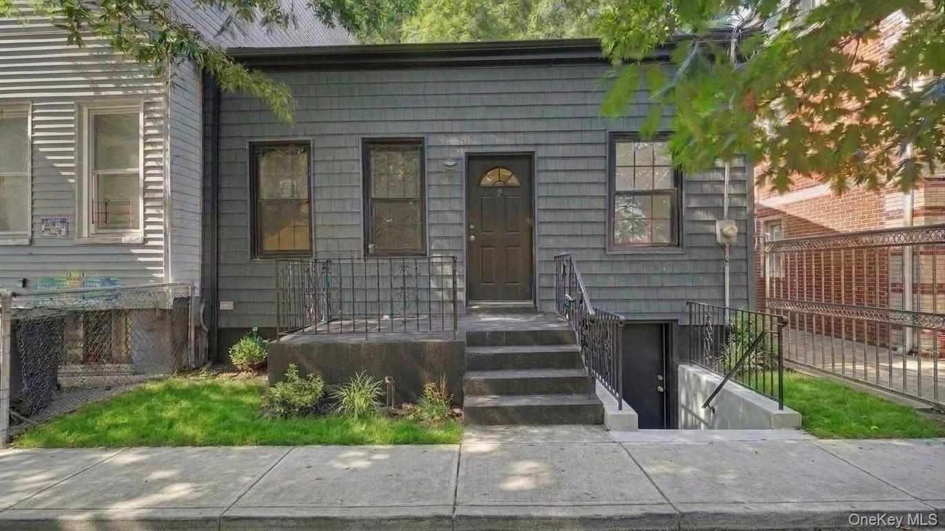 Single Family Hill Street Brooklyn, NY 11208, MLS-1040016-17