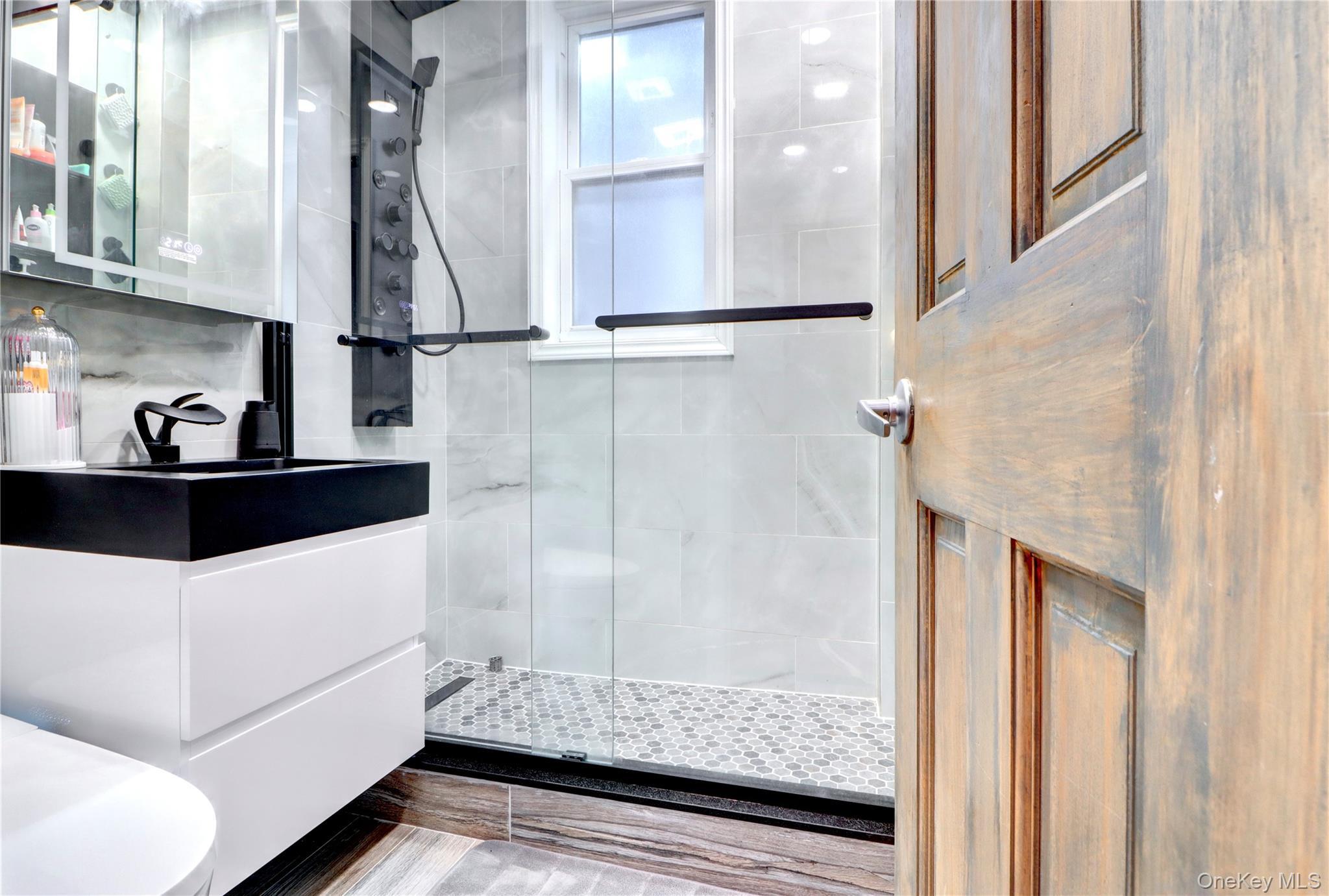 Single Family Cooper Avenue Queens, NY 11385, MLS-1040019-12