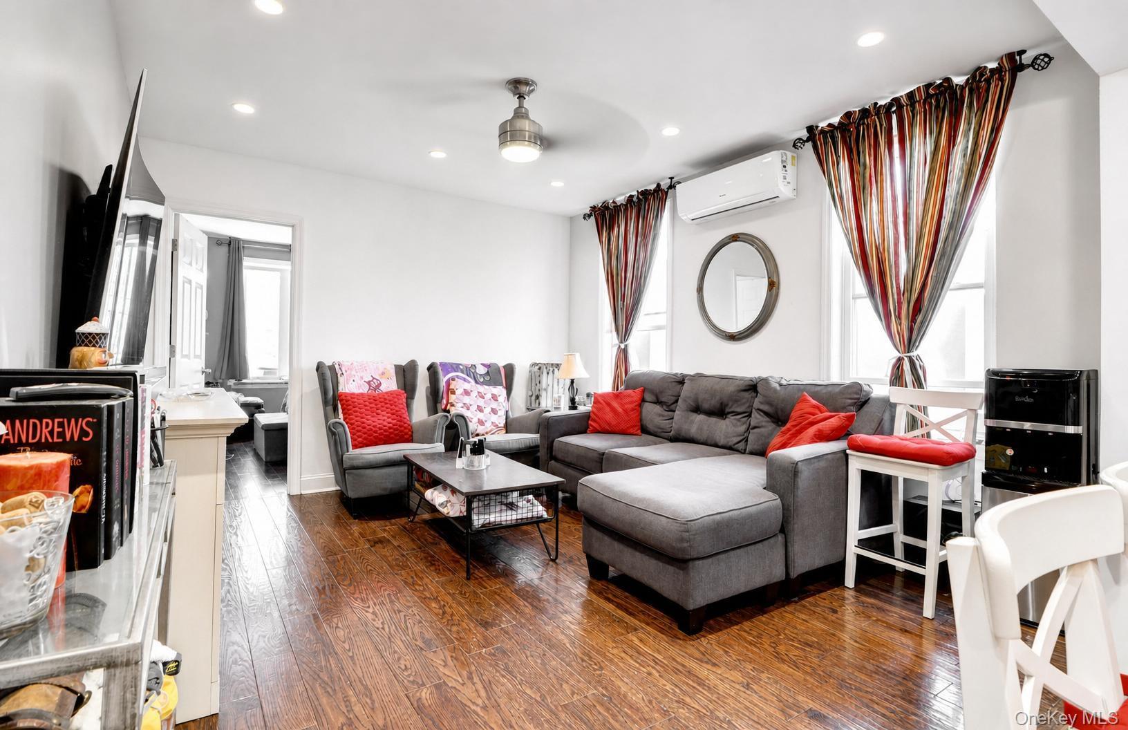 Single Family Cooper Avenue Queens, NY 11385, MLS-1040019-14