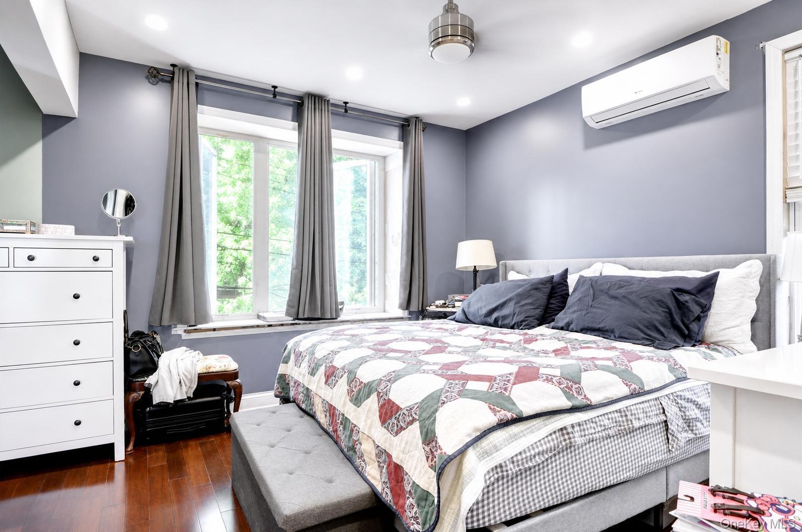 Single Family Cooper Avenue Queens, NY 11385, MLS-1040019-18