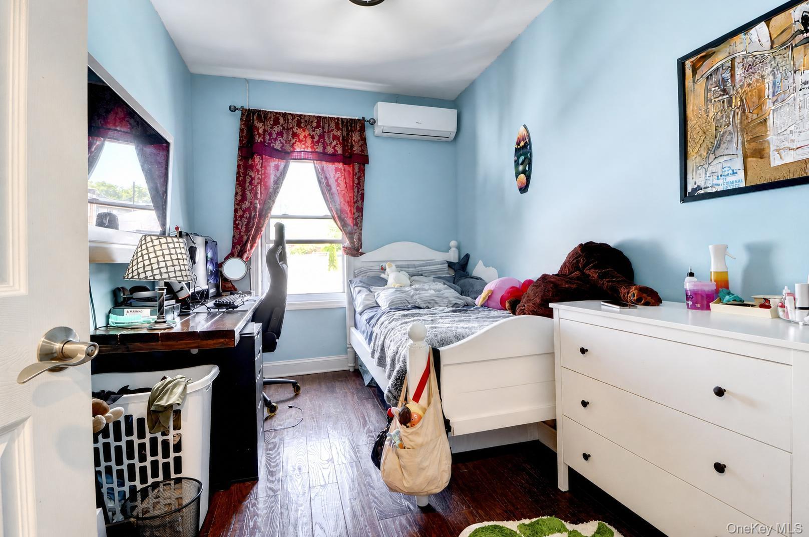Single Family Cooper Avenue Queens, NY 11385, MLS-1040019-21