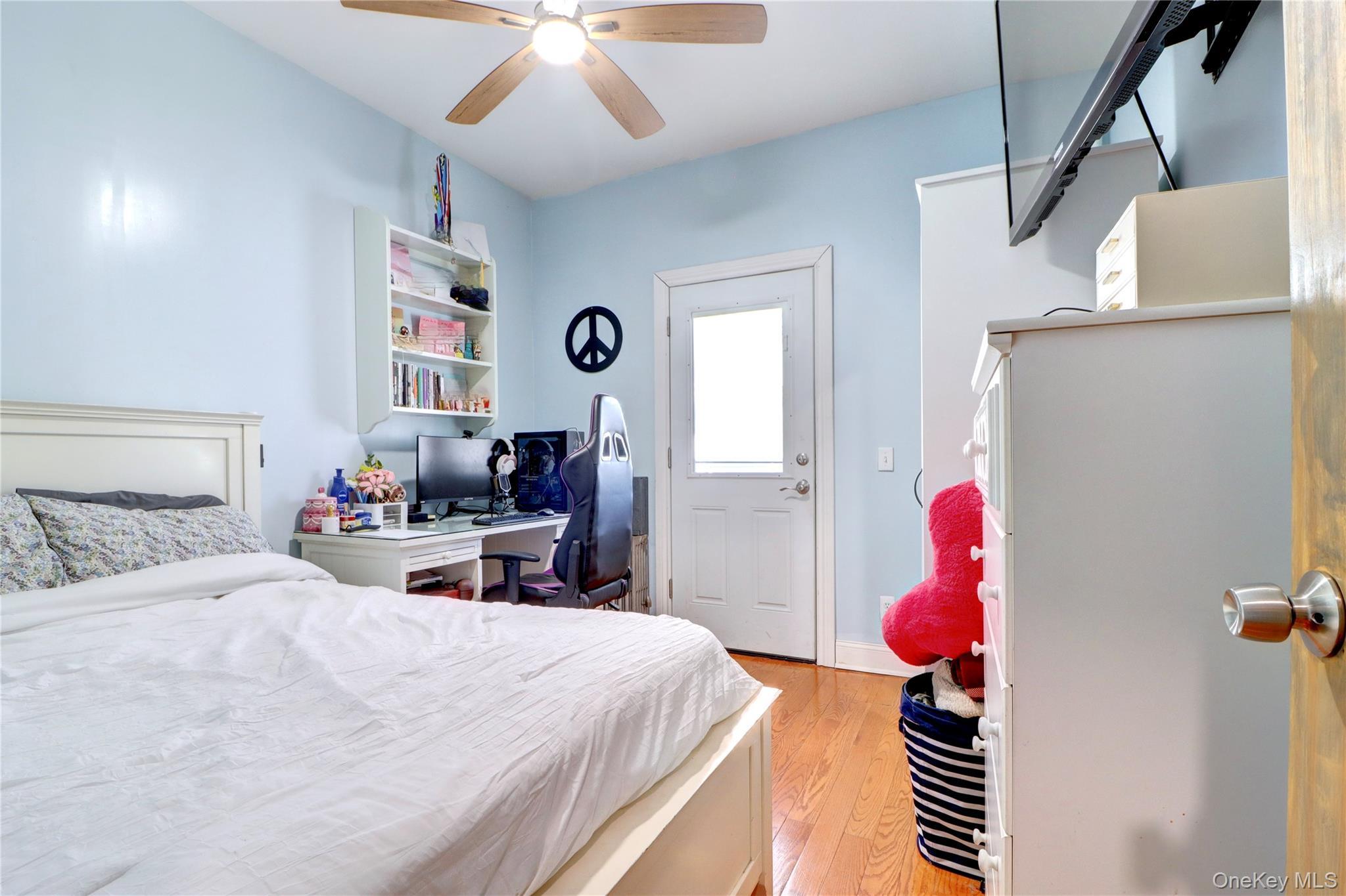 Single Family Cooper Avenue Queens, NY 11385, MLS-1040019-9