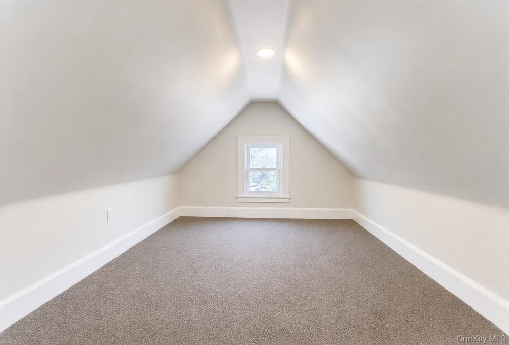 Single Family 80th Avenue  Queens, NY 11385, MLS-1040023-28