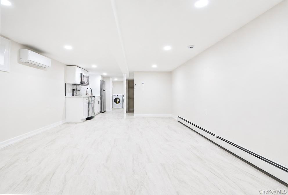 Single Family 80th Avenue  Queens, NY 11385, MLS-1040023-31