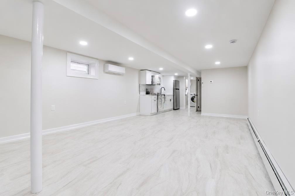 Single Family 80th Avenue  Queens, NY 11385, MLS-1040023-32