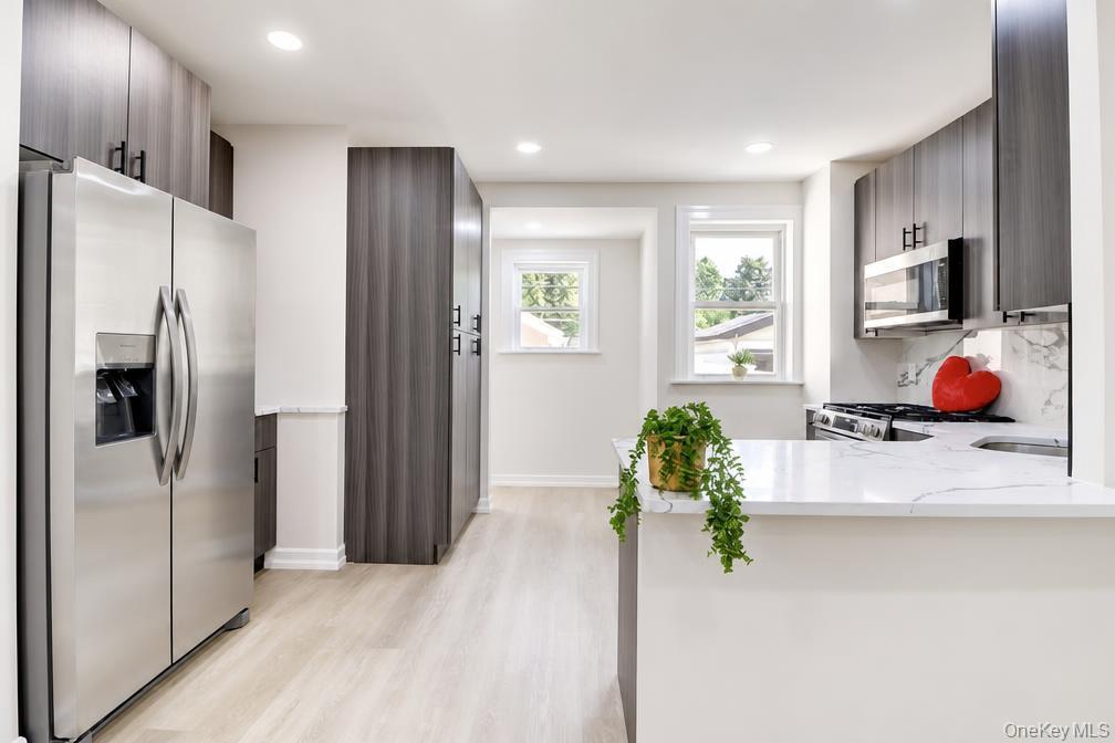 Single Family 80th Avenue  Queens, NY 11385, MLS-1040023-4