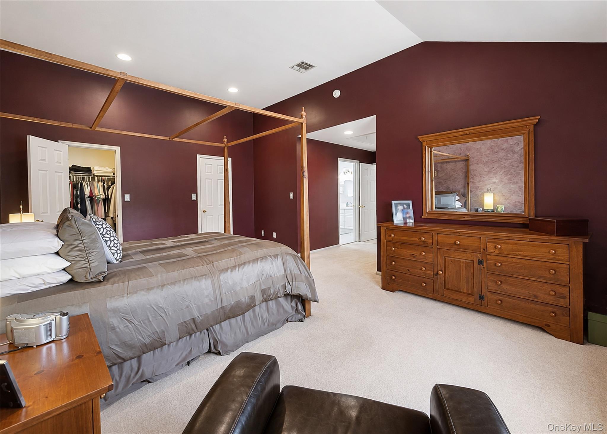 Single Family Greentree Drive Suffolk County, NY 11763, MLS-1040034-16
