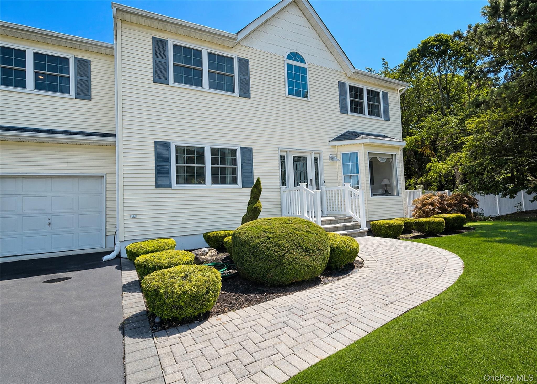 Single Family Greentree Drive Suffolk County, NY 11763, MLS-1040034-2